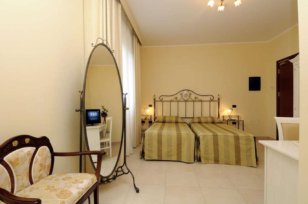 Hotel Villa Fiorita Giulianova Cameră foto