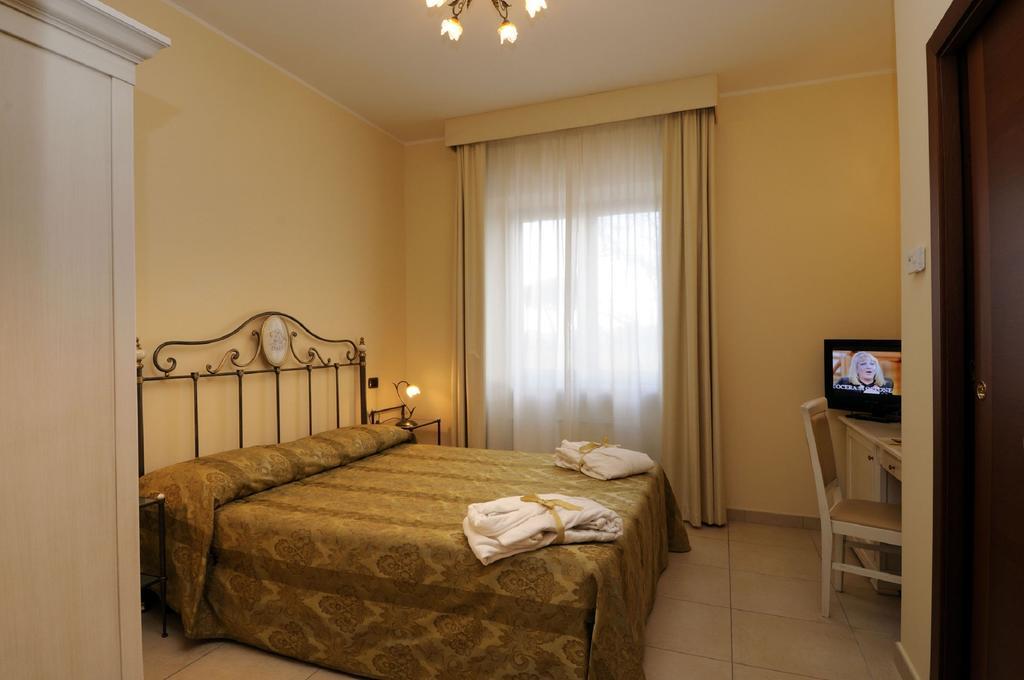 Hotel Villa Fiorita Giulianova Cameră foto