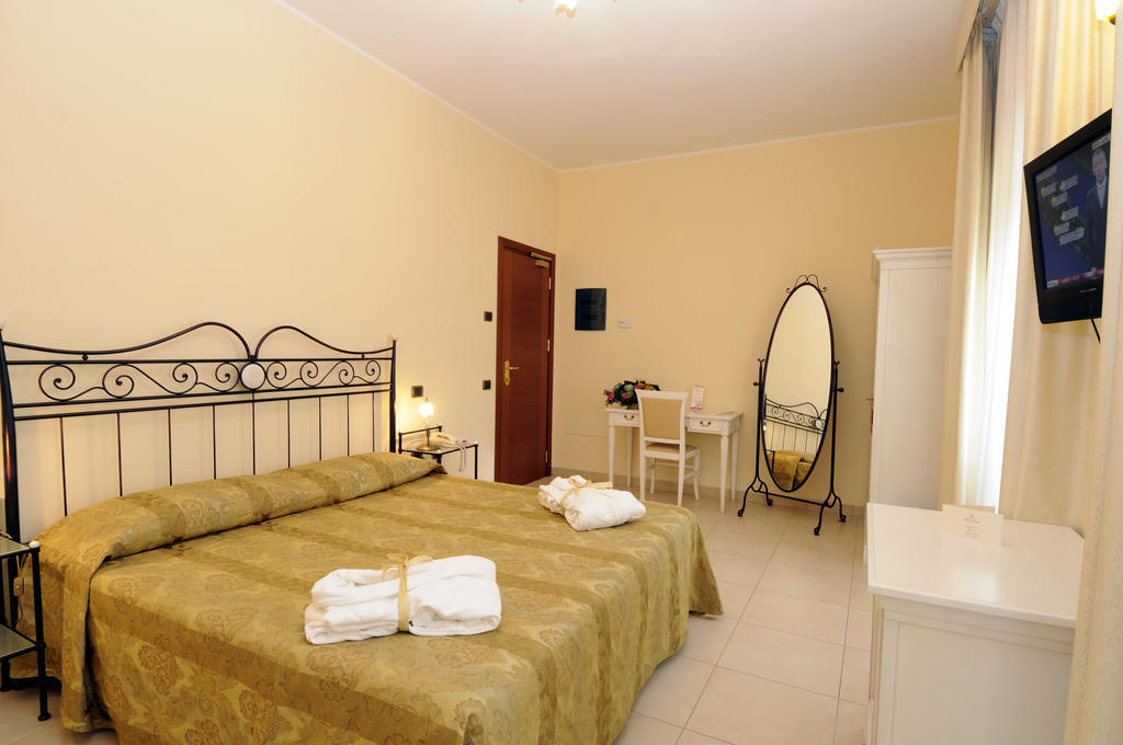 Hotel Villa Fiorita Giulianova Cameră foto